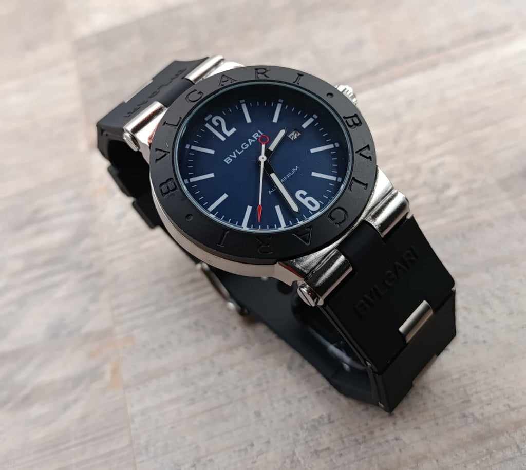 Reloj análogo para hombre con pulso de silicona